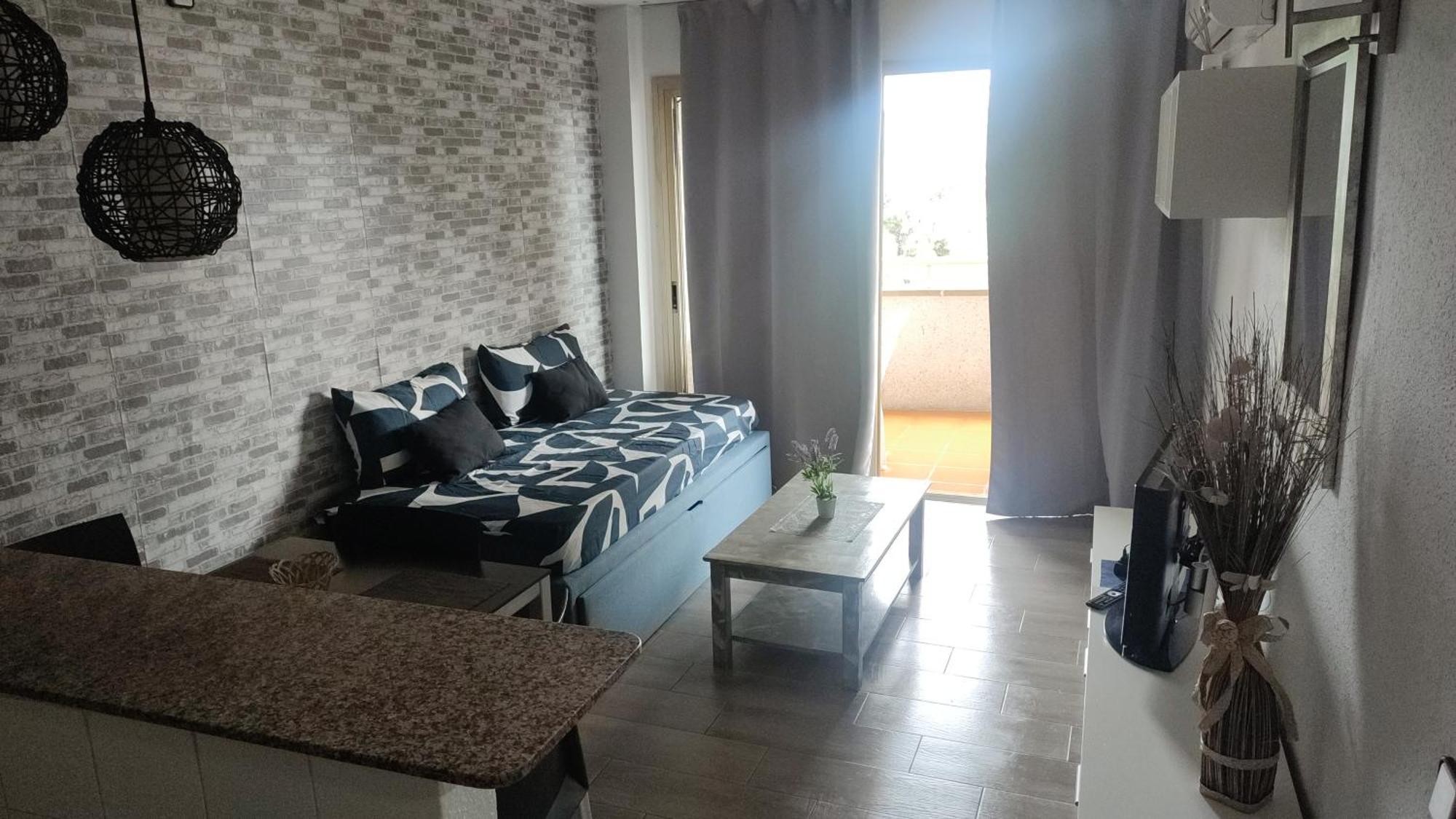 Bonito Apartamento Cerca De La Playa Салоу Екстериор снимка