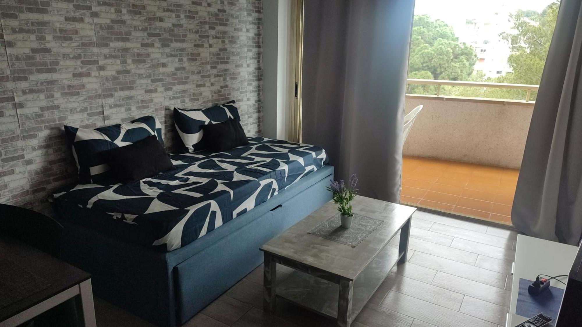Bonito Apartamento Cerca De La Playa Салоу Екстериор снимка