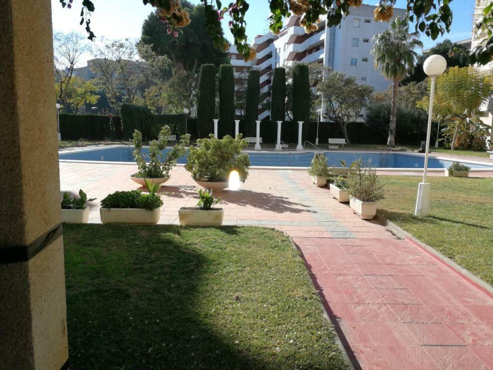 Bonito Apartamento Cerca De La Playa Салоу Екстериор снимка